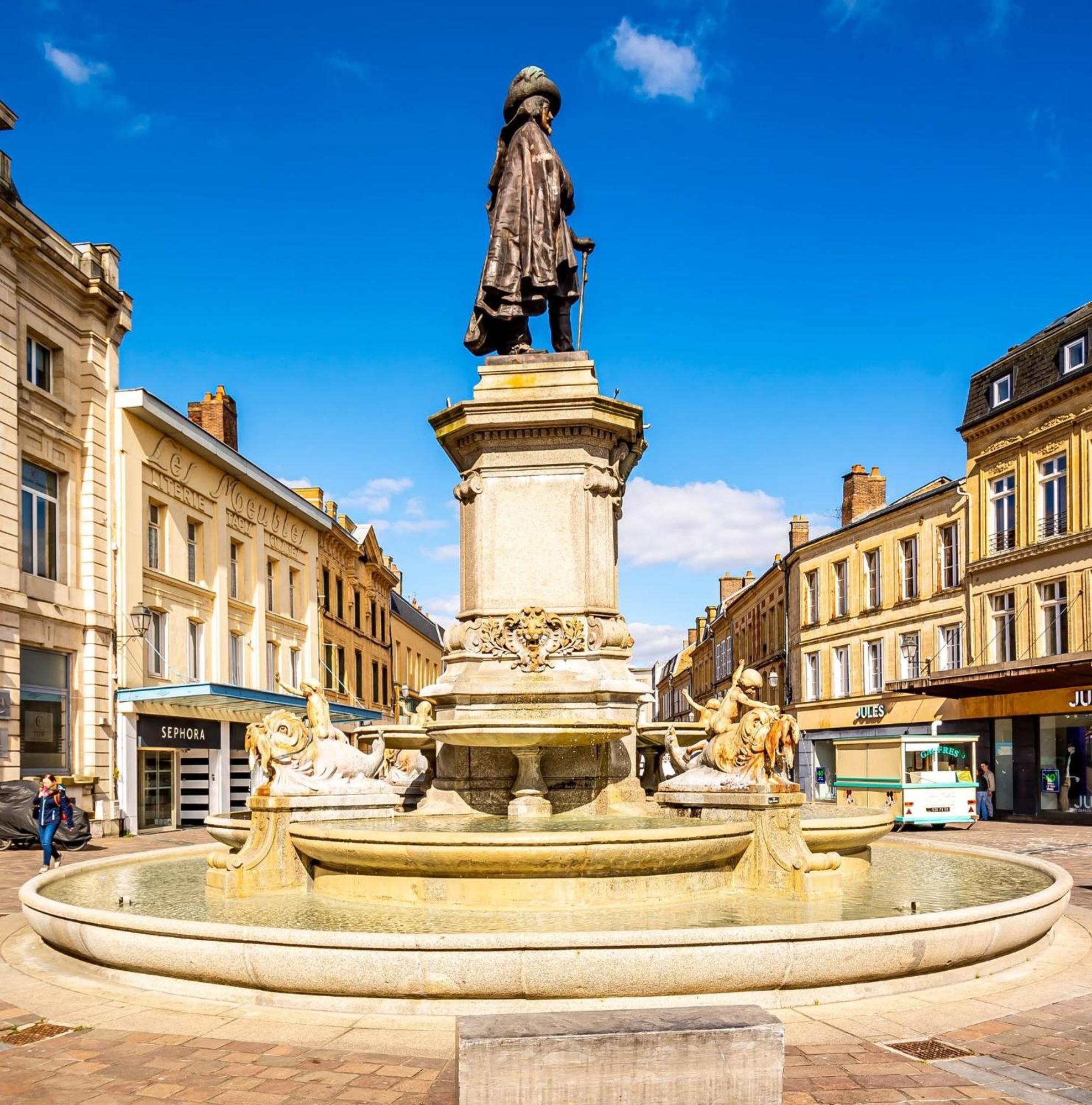 Le Petit Ardennais Шарлевиль-Мезьер Экстерьер фото