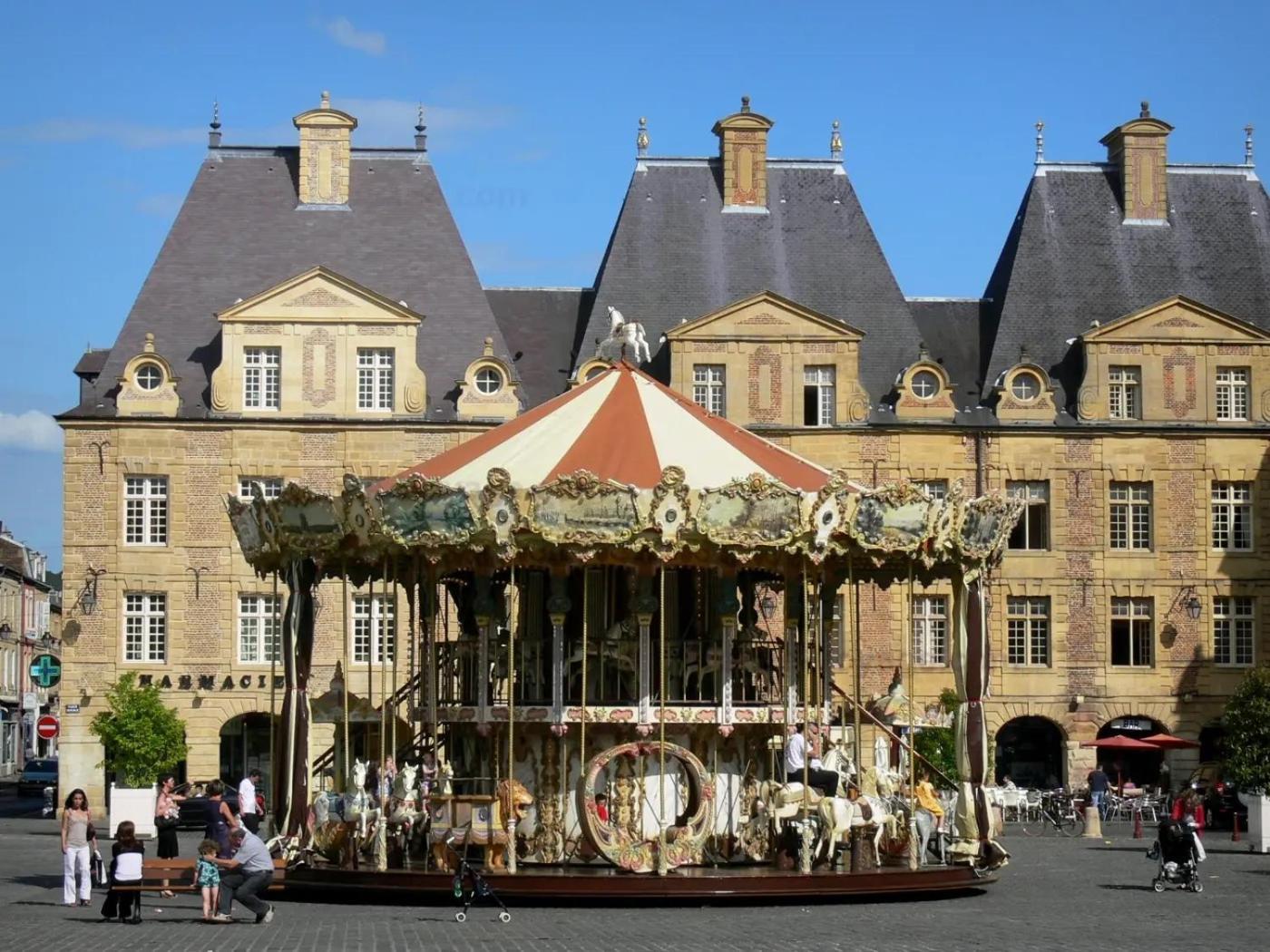 Le Petit Ardennais Шарлевиль-Мезьер Экстерьер фото