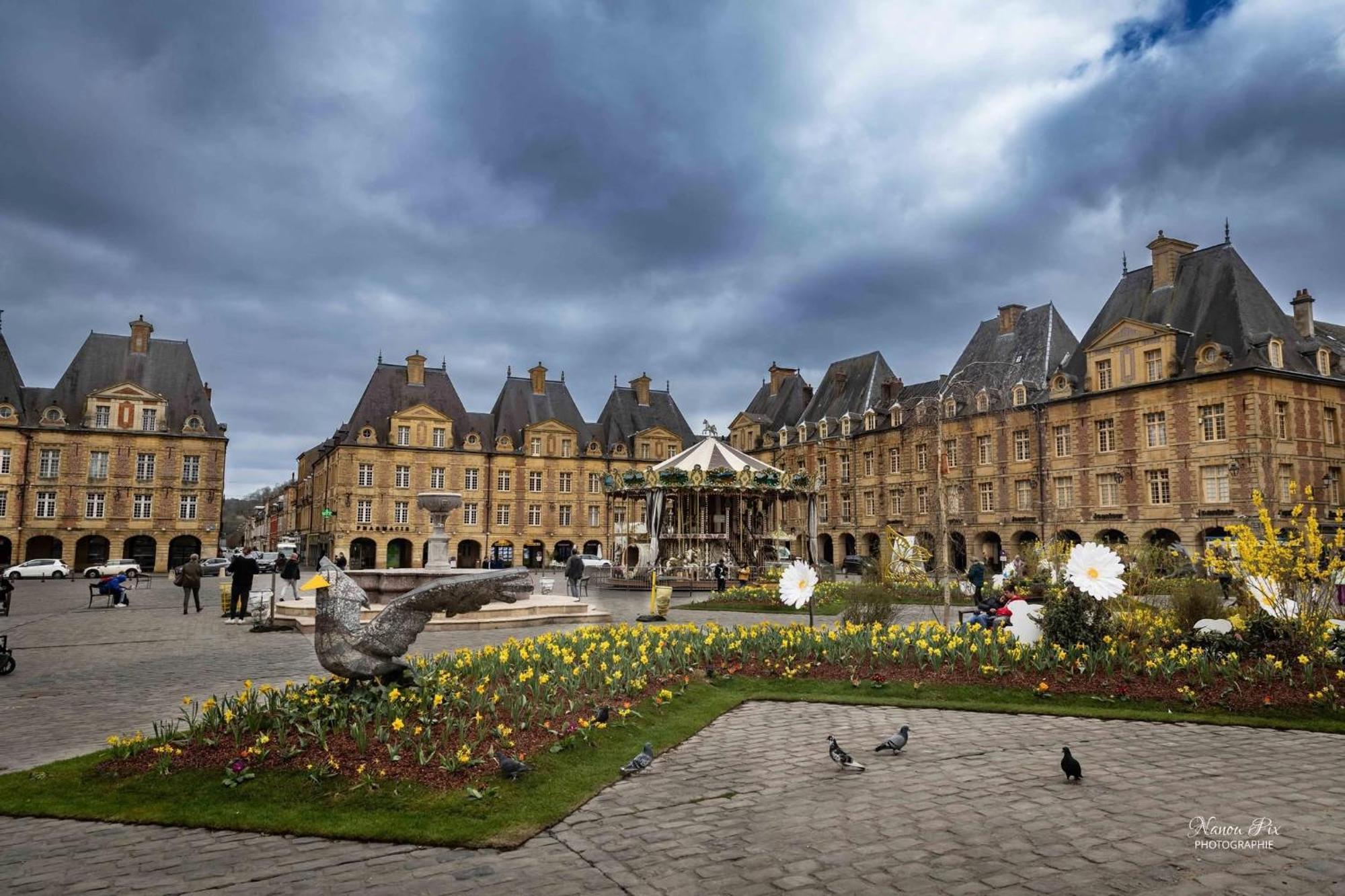 Le Petit Ardennais Шарлевиль-Мезьер Экстерьер фото
